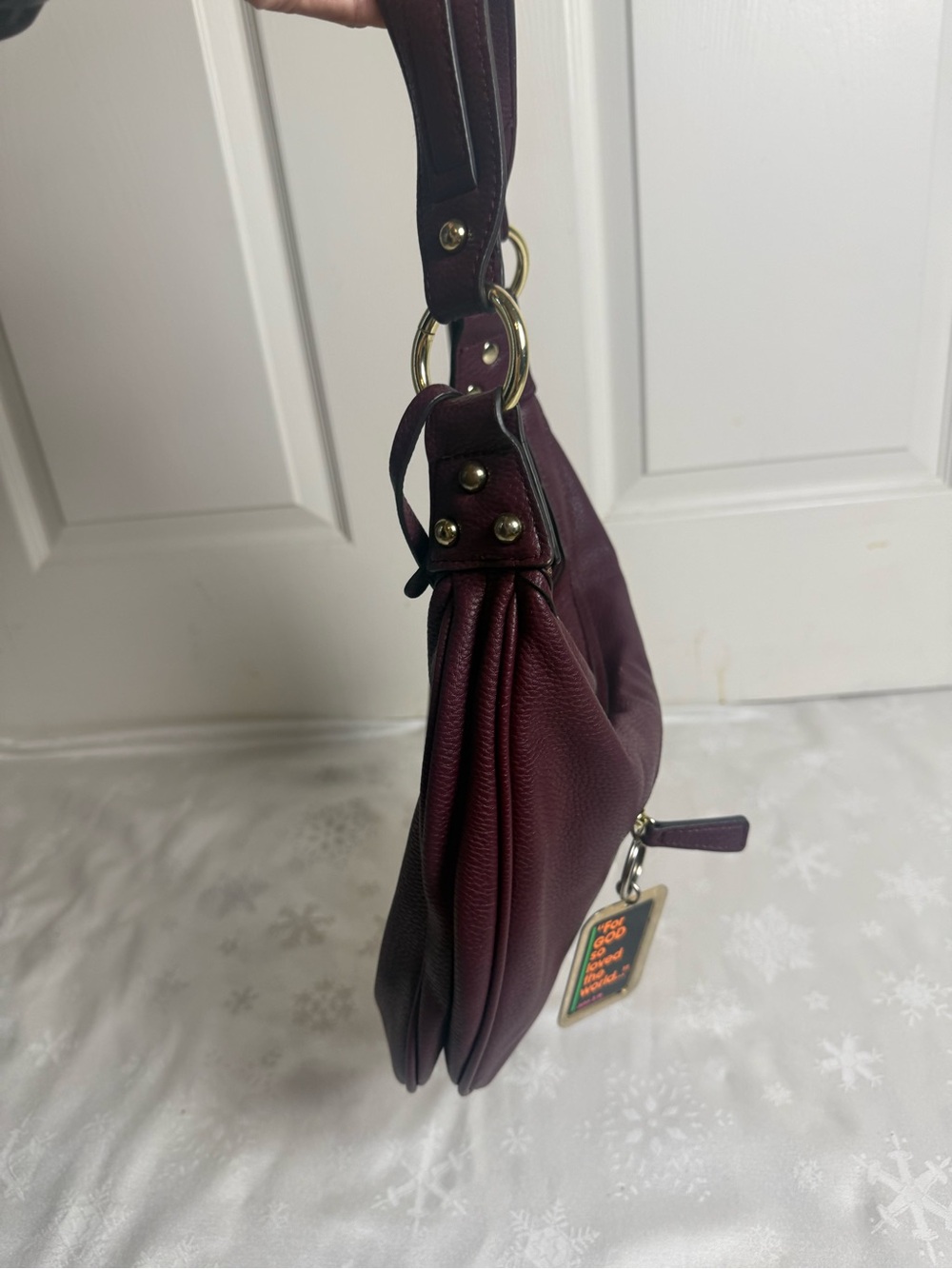Liz Claiborne Burgundy Hobo Shoulder Bag Gold Hardware Charm Y2K Slouchy Purse - Picture 2 of 11